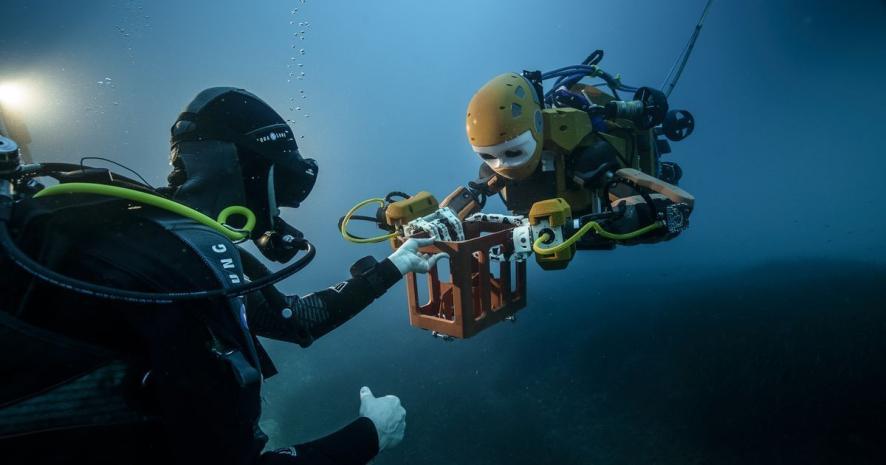How Do AI Robots Enhance Underwater Exploration and Discovery?